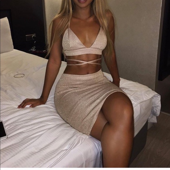 Two piece skirt and bralette - Picture 2 of 3